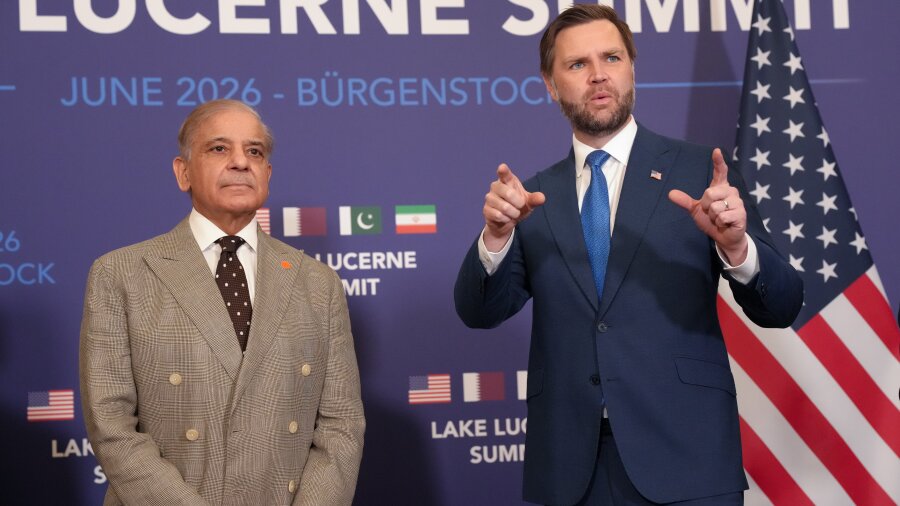 France Caught in Crossfire of Russian and American Disinformation Campaigns