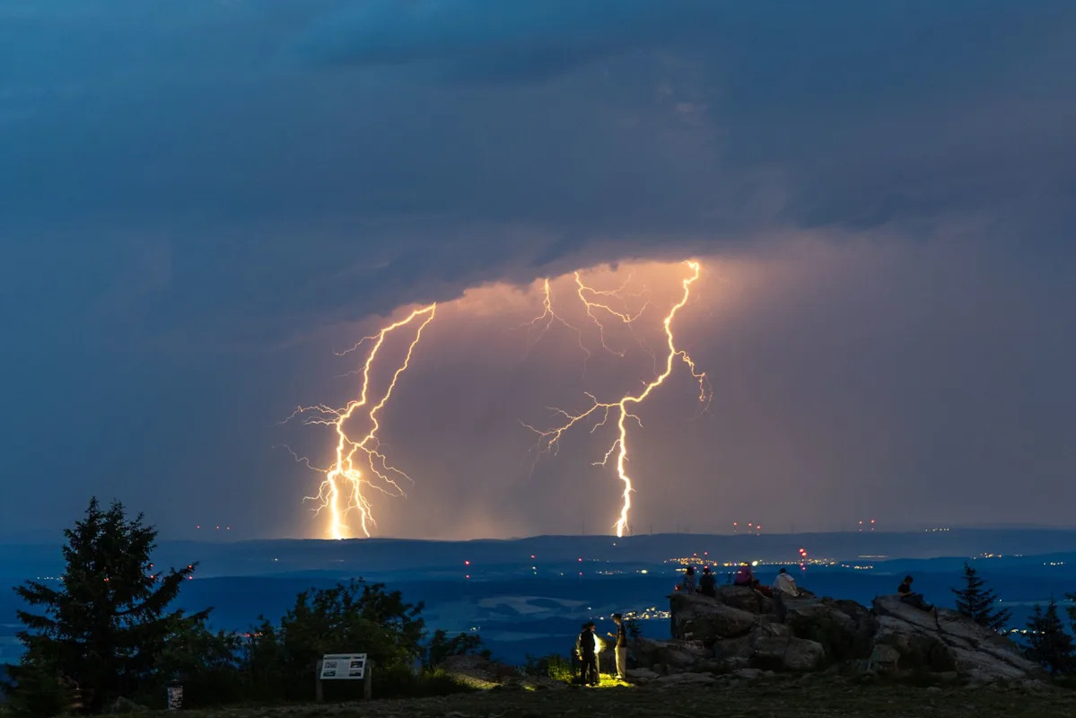 Germany braces for severe weather as heat warnings and thunderstorms hit the west